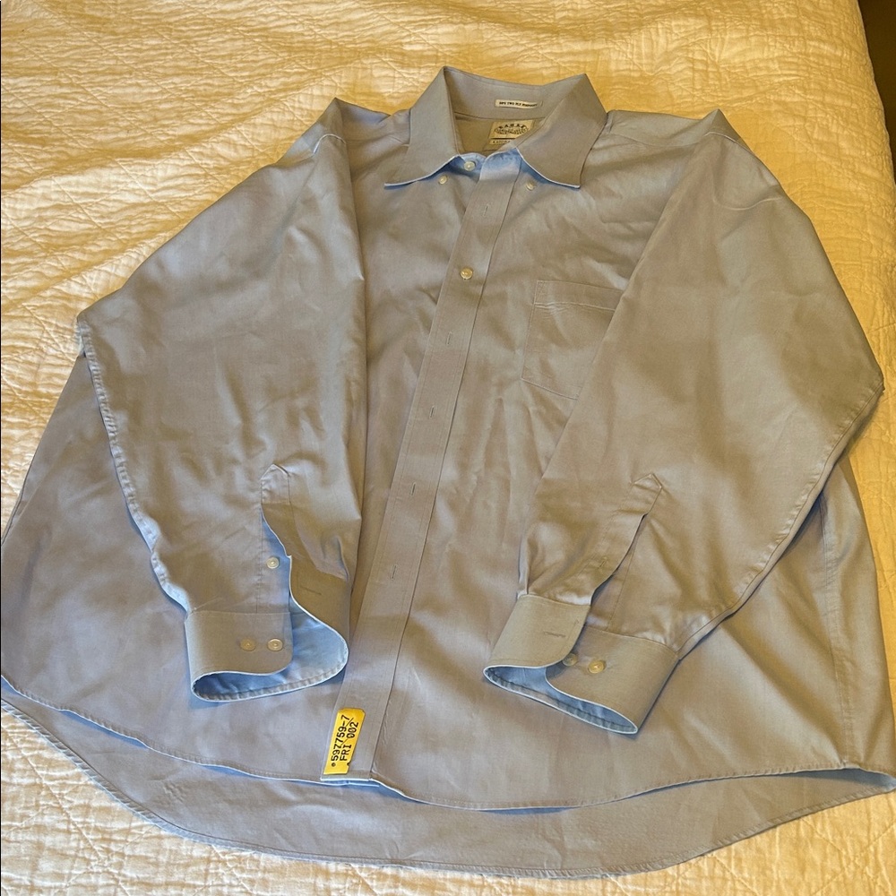 Elegant Blue Dress Shirt for Men